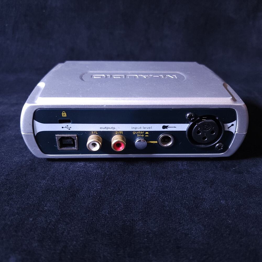 M-Audio Fast Track Guitar Instrument Mic Recording Interface Digital Audio w/USB - Picture 3 of 12